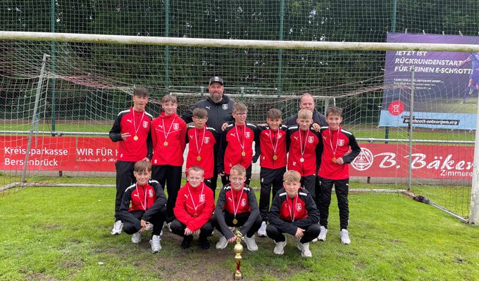 D1-Junioren gewinnen Holterhus-Cup
