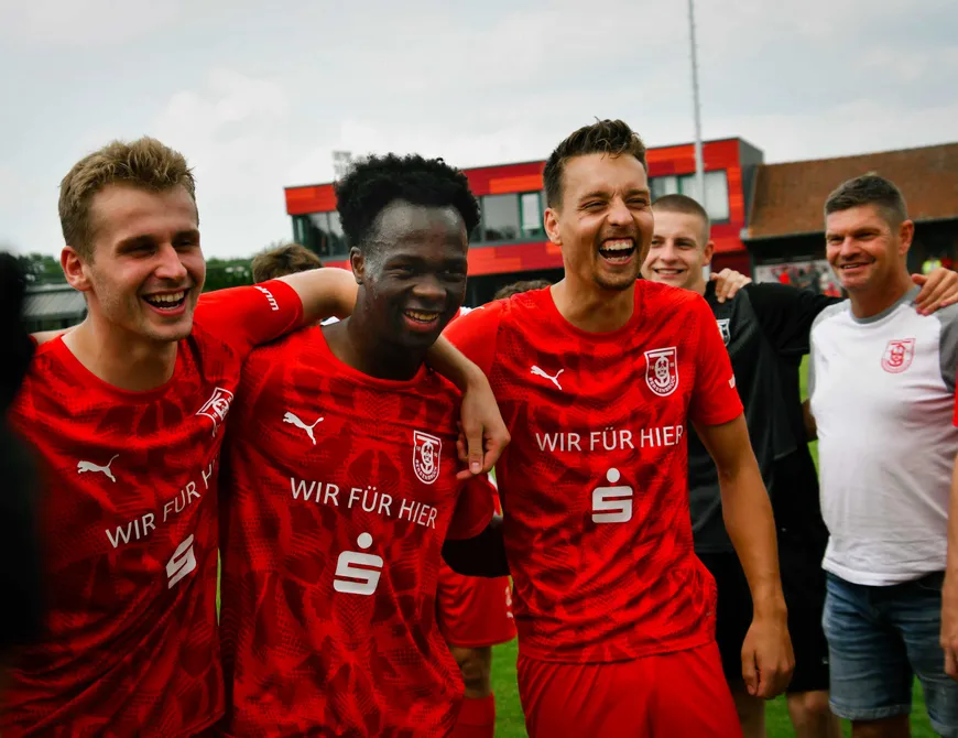 Traum-Auftakt mit klarem Sieg im Pokal