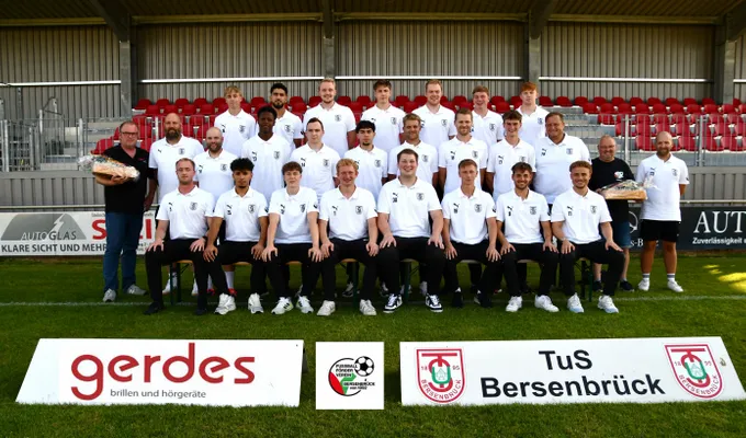 Neue Poloshirts für die U23