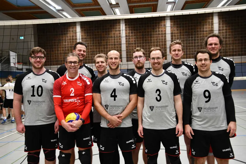 zuerst eine Heimniederlage gegen ein 