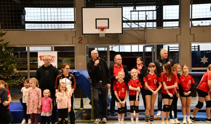 TuS Sportschau begeisterte vor voller Sporthalle