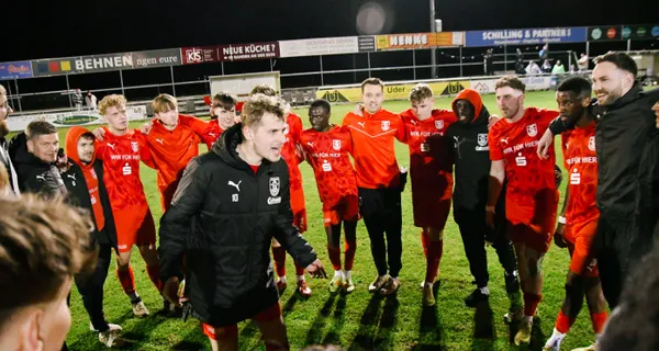 Vierfacher Lührmann: TuS gewinnt hitzigen Freitagabend