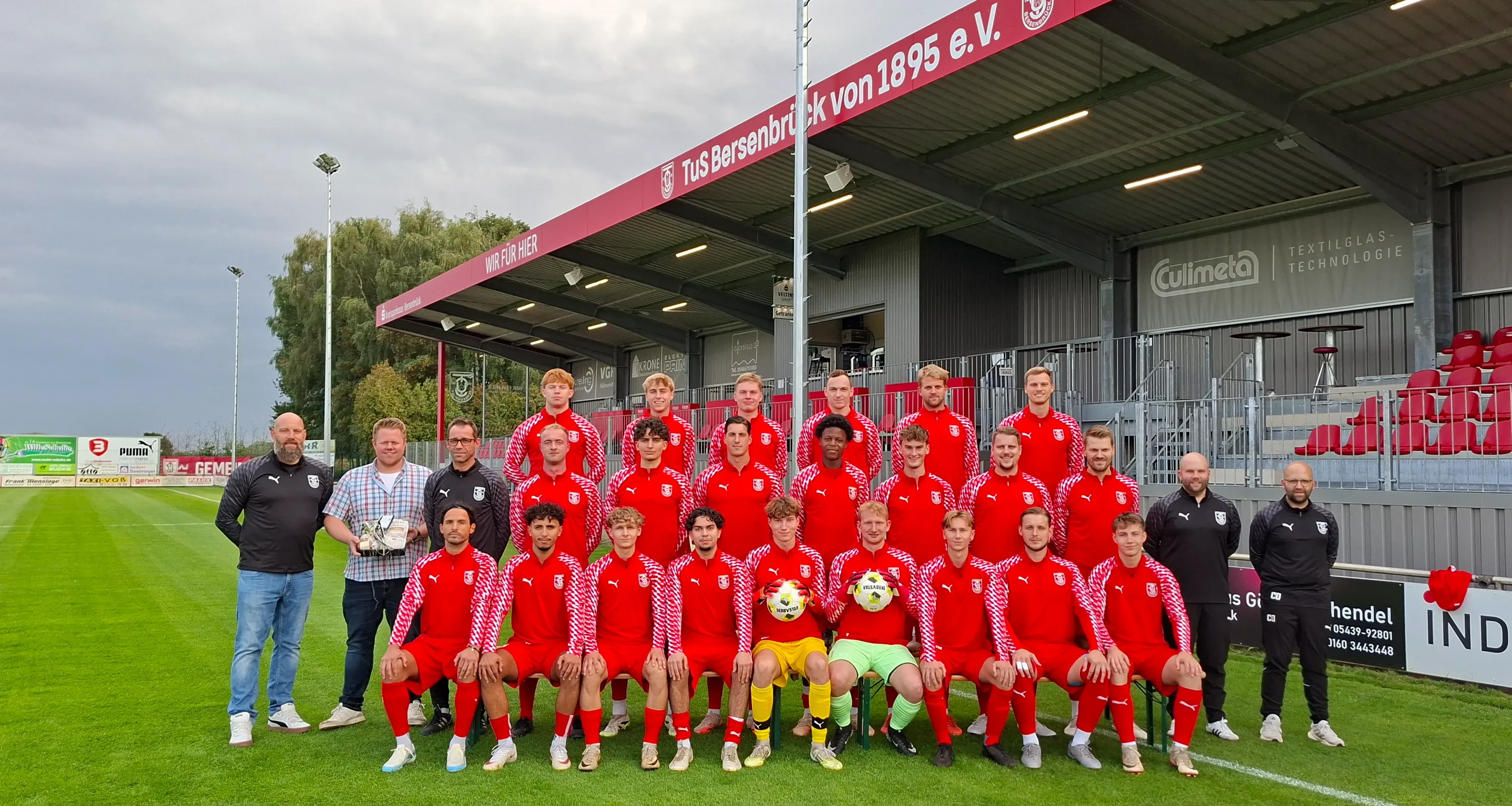 CS Birse stattet U23 mit neuen Aufwärm-Zippern aus