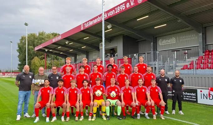 Neue Aufwärmshirt für U23