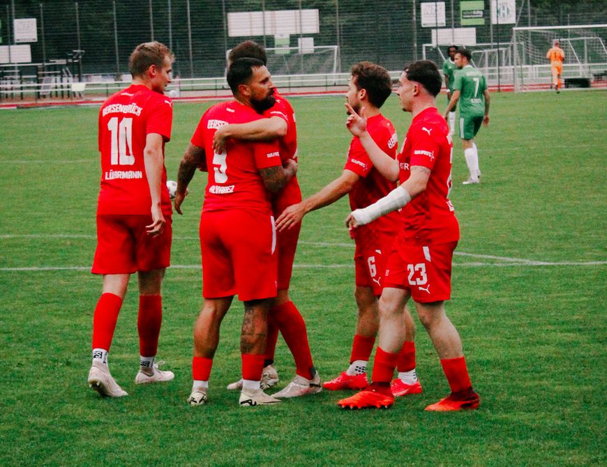 Souverän weiter ins Viertelfinale