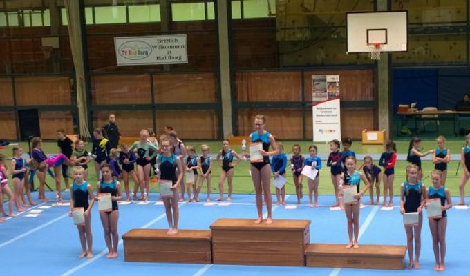 Nikita Hatscher beste TuS-Turnerin beim Kreis-Cup